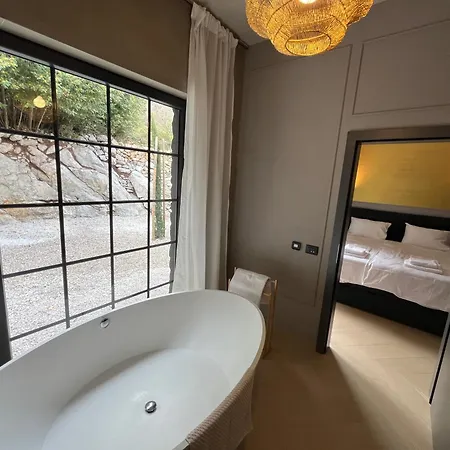 New Unique Stone With Seaview, Pool And Garden