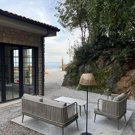 Villa New Unique Stone With Seaview, Pool And Garden *