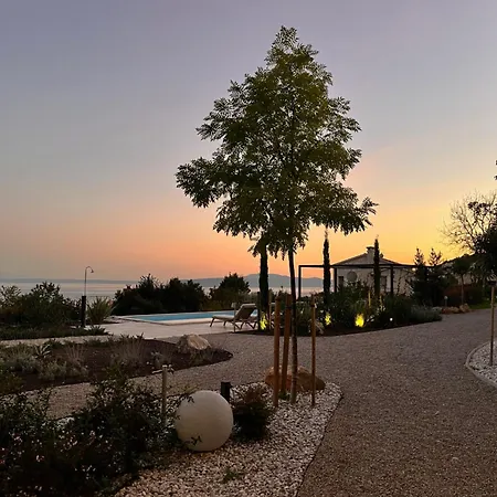 New Unique Stone With Seaview, Pool And Garden *