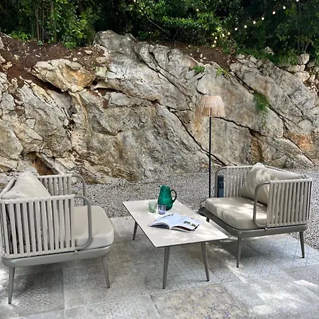 New Unique Stone With Seaview, Pool And Garden
