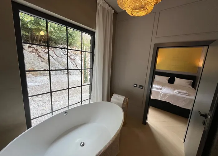 New Unique Stone With Seaview, Pool And Garden