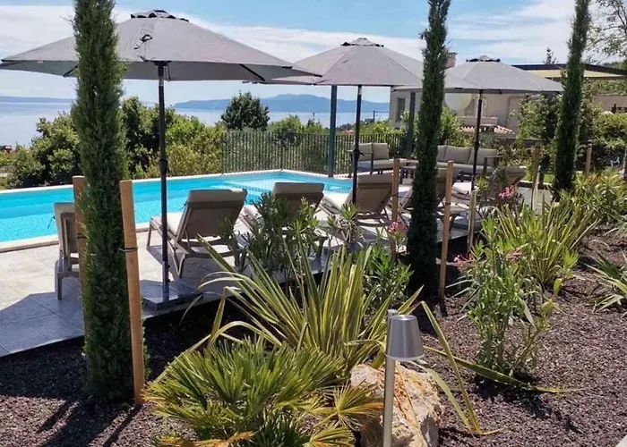 Villa New Unique Stone With Seaview, Pool And Garden