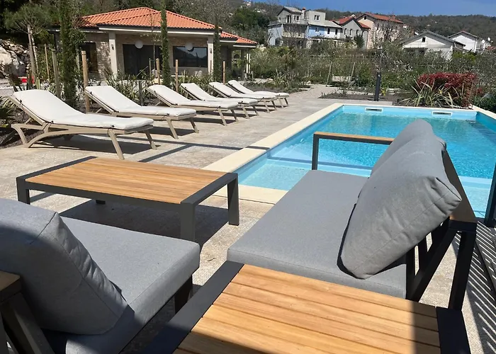 New Unique Stone With Seaview, Pool And Garden